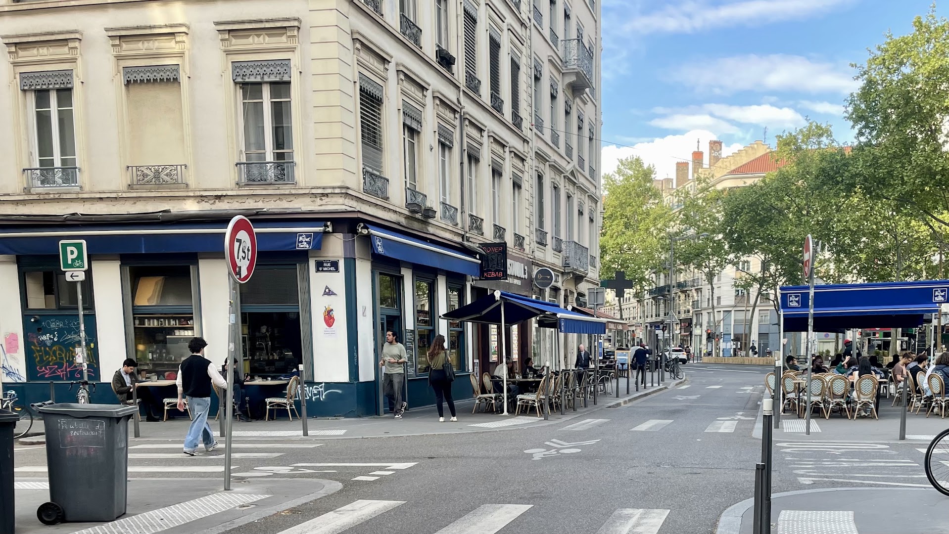 Le Bistrot des Fauves — le décor